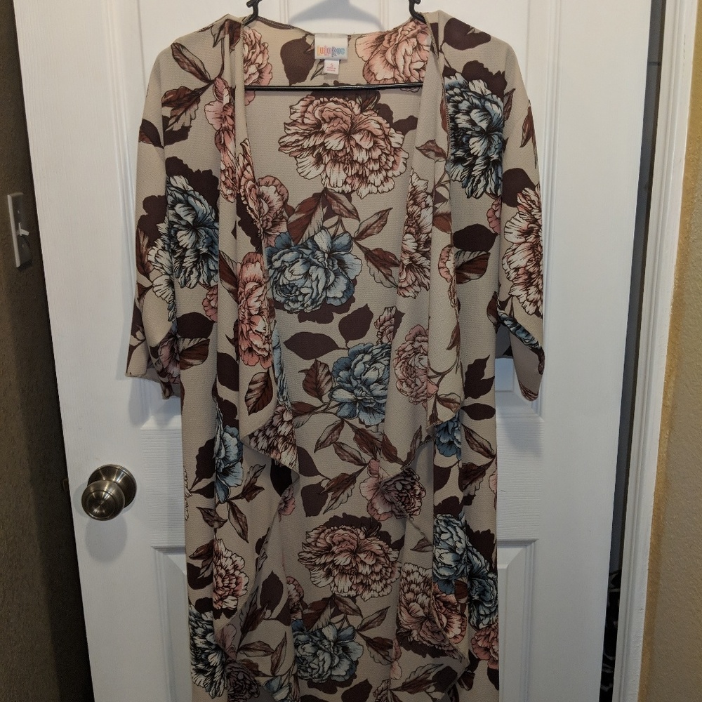 Small lularoe shirley